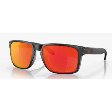 Liberty Sunglass Black / Red