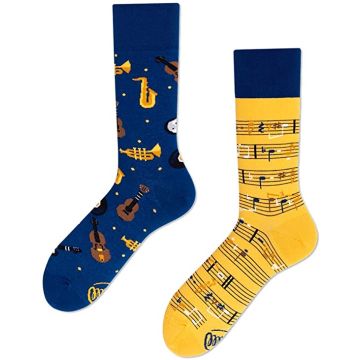 Many Mornings Socken Music Notes